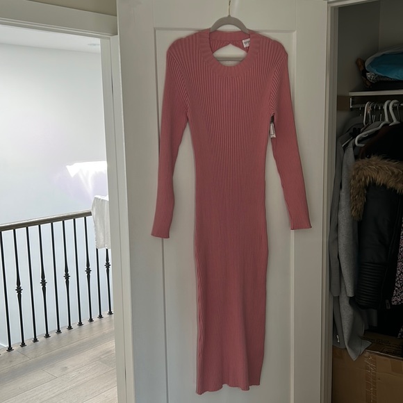 BNWT Beautiful pink STRETCHY sweater dress - Picture 1 of 5